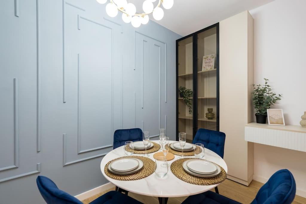 Soft Cloud 1br In Business Area