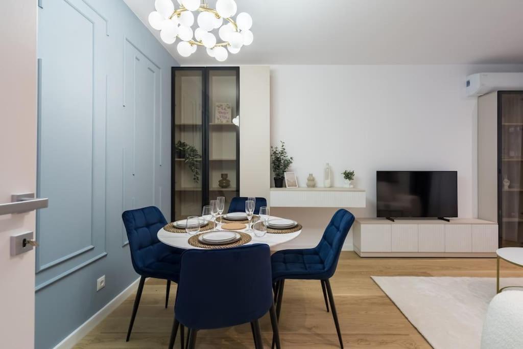 Apartment Soft Cloud 1br In Business Area