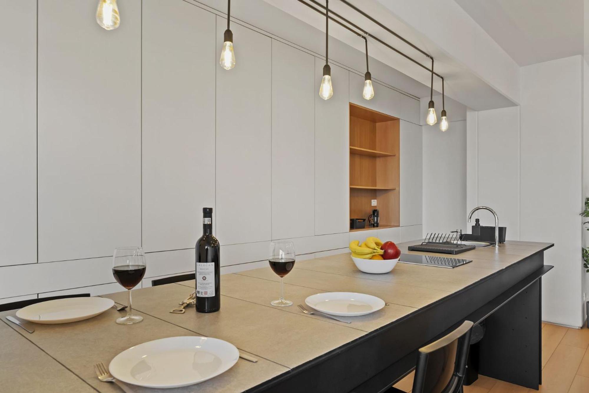 Modern With Balcony Opposite Mall Rh Living Bucureşti