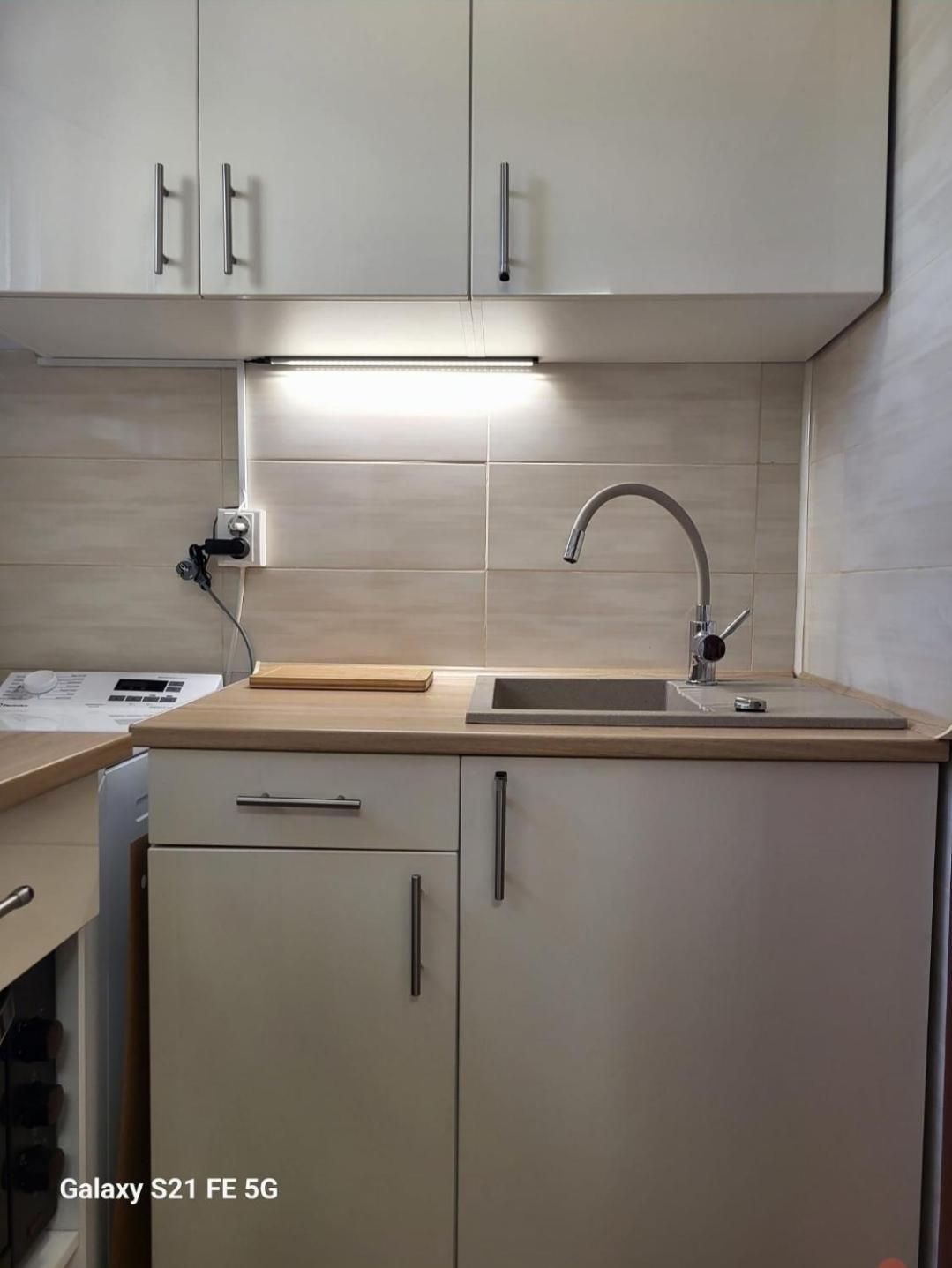 Apartment Garsoniera Auchan Titan