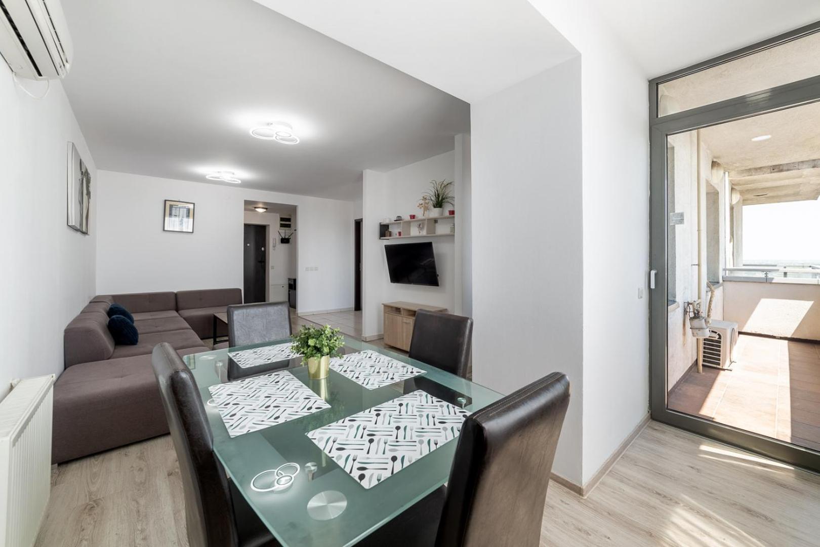 Apartment Monaco Grand By Citybookings