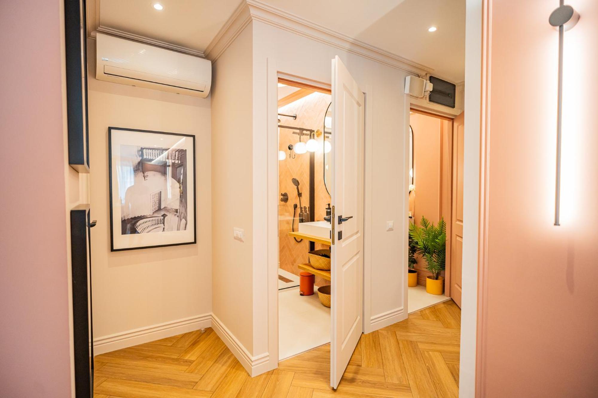 Apartamento Victoriei Emerald & Pink Gems - Designer