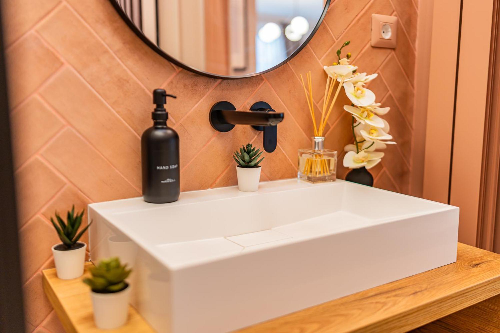 Apartamento Victoriei Emerald & Pink Gems - Designer *