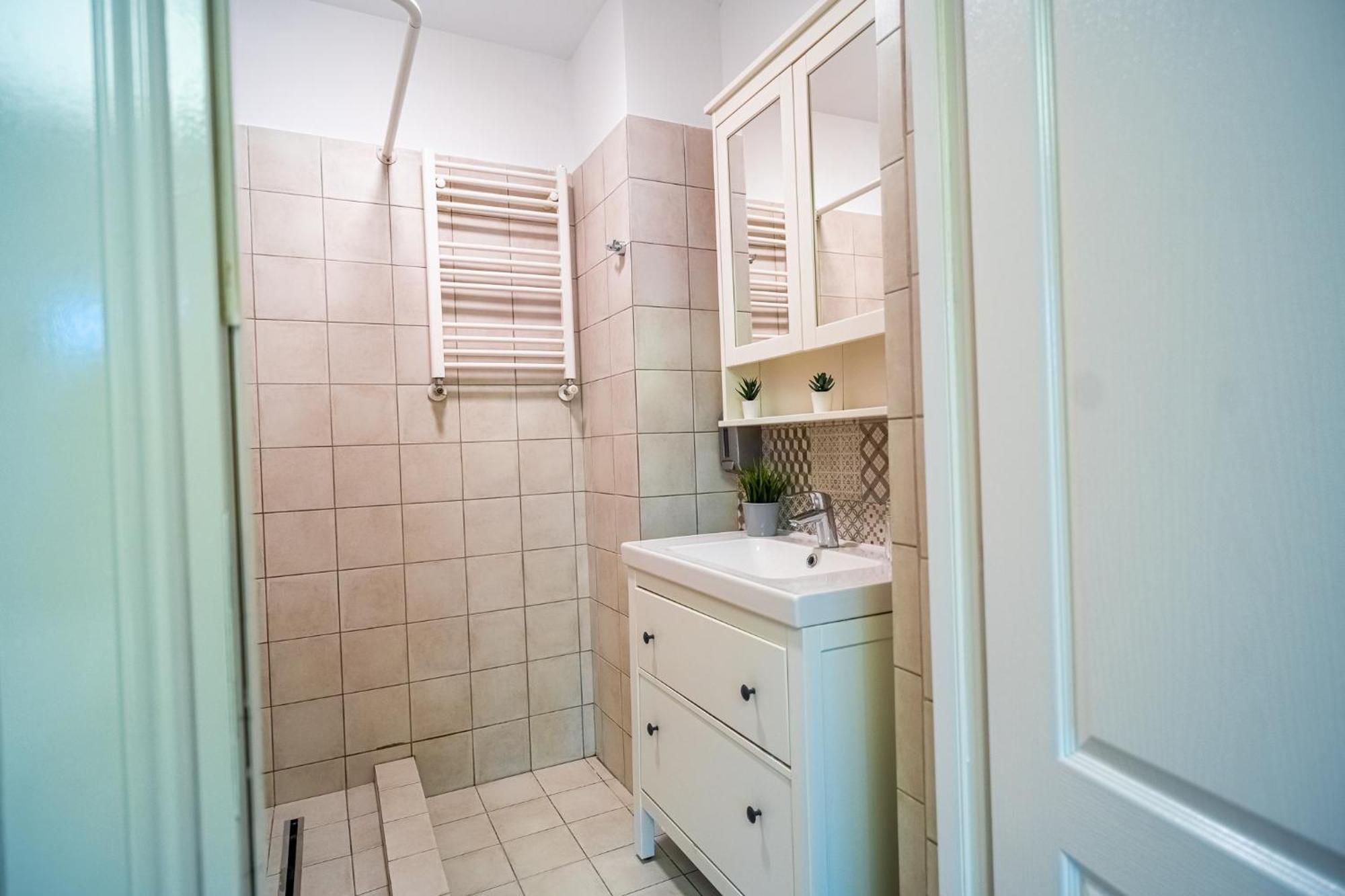 Cozy Near Calea Victoriei Apartamento Bucareste