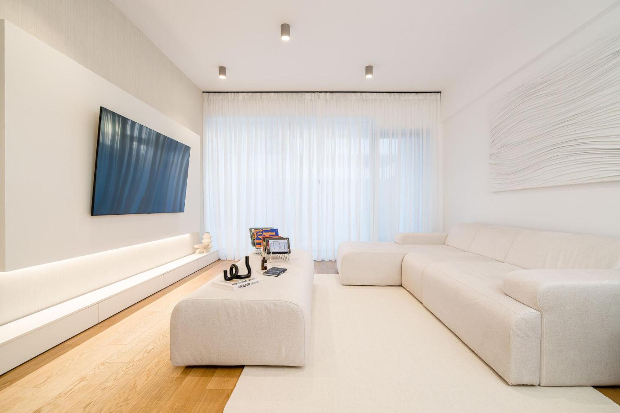 Downtown Scandinavian Igloo With Jacuzzi&garden Apartment Bucharest