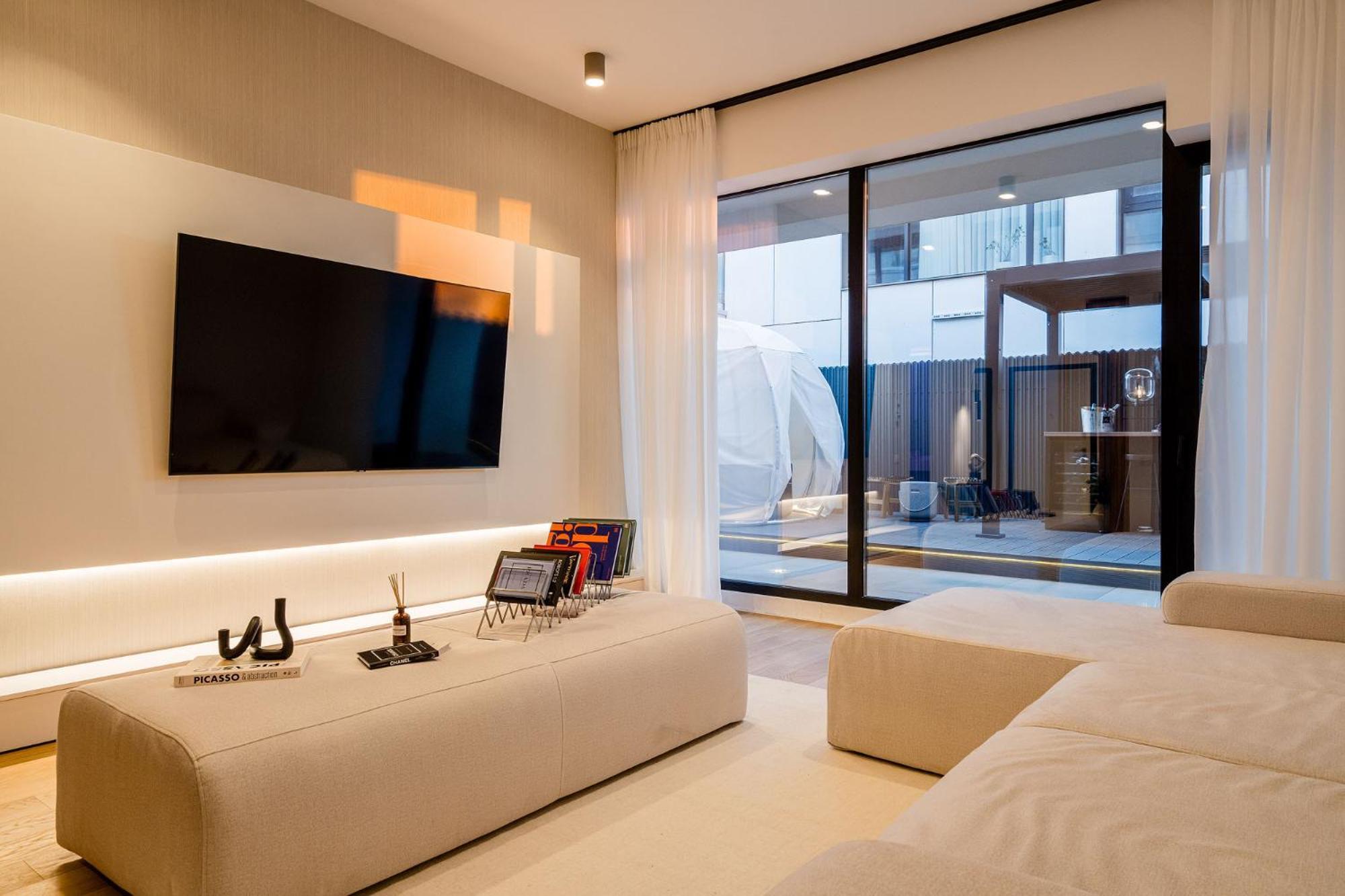 Apartment Downtown Scandinavian Igloo With Jacuzzi&garden
