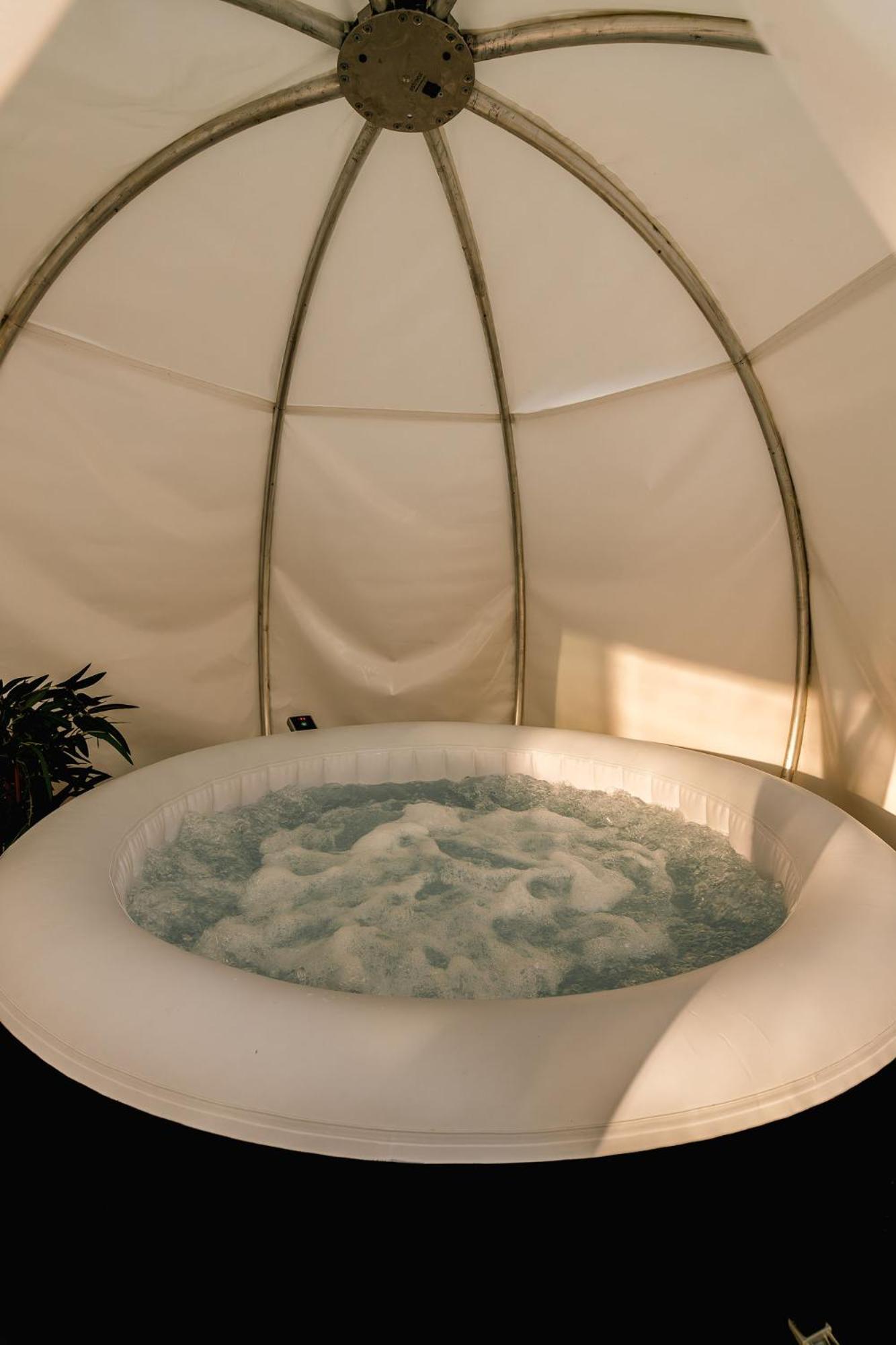 Apartment Downtown Scandinavian Igloo With Jacuzzi&garden *