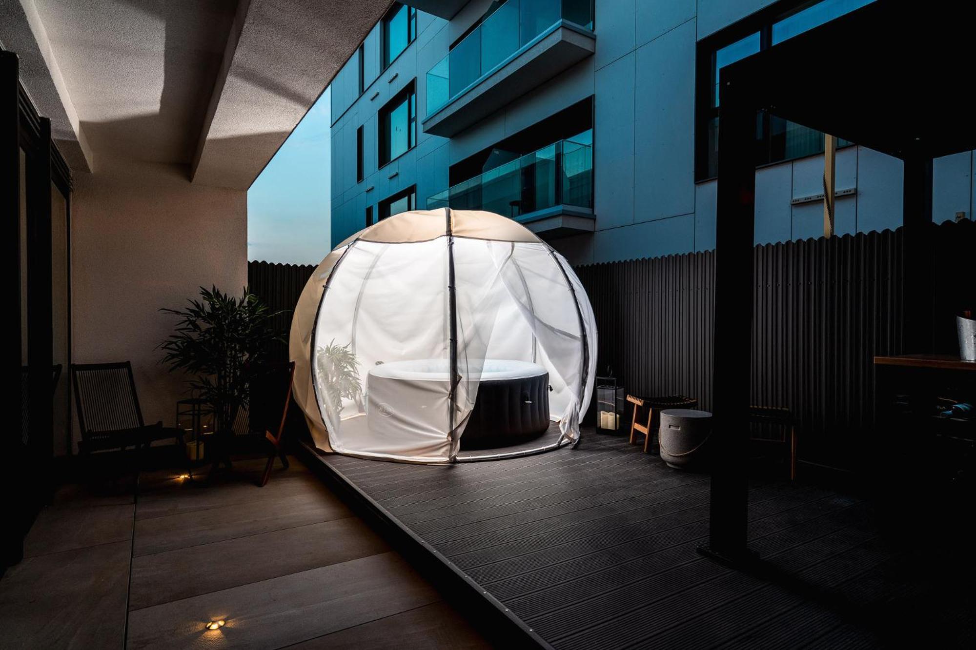 Downtown Scandinavian Igloo With Jacuzzi&garden