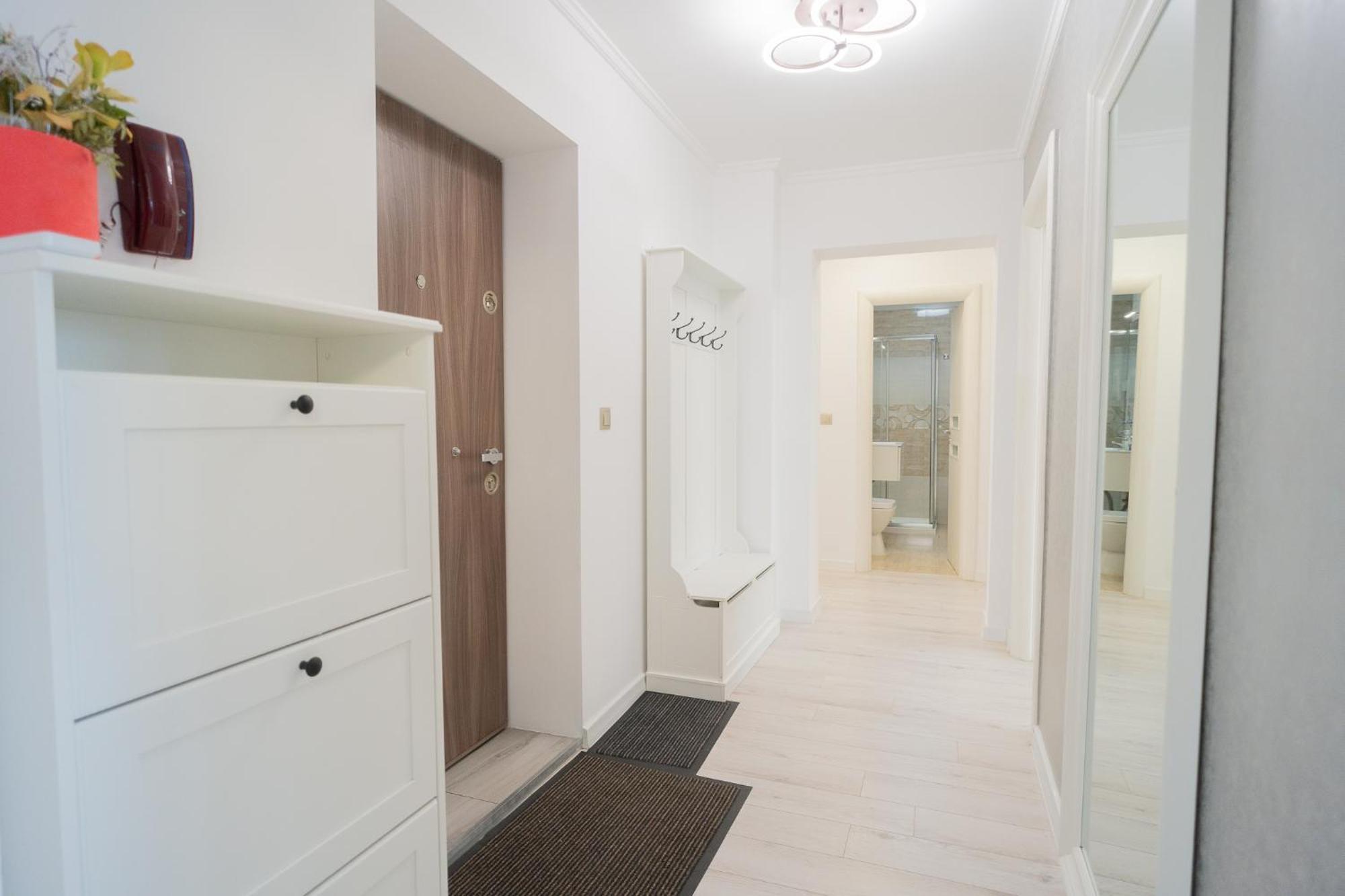 Luxury 2br On Decebal Avenue *