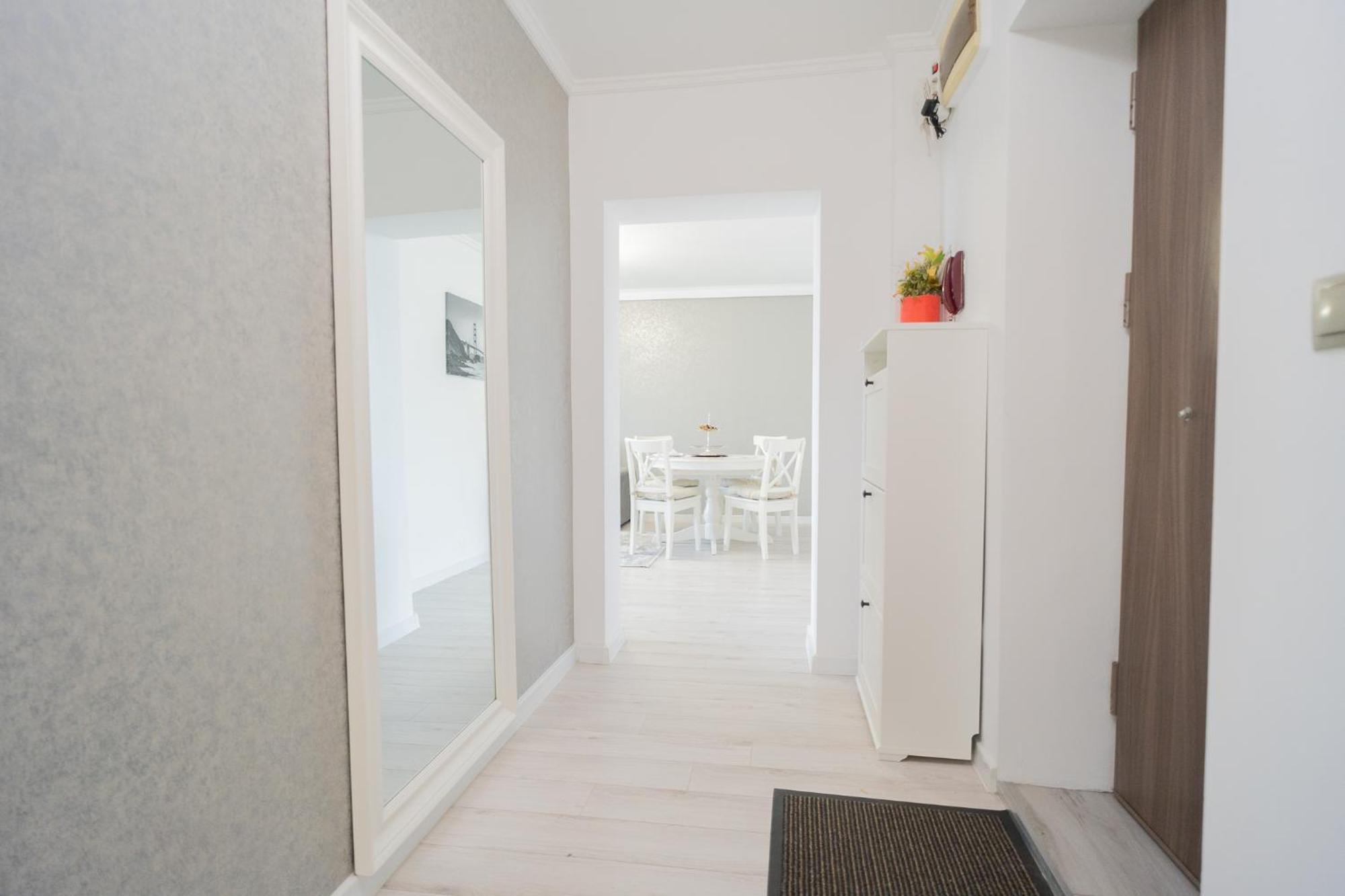 Luxury 2br On Decebal Avenue *