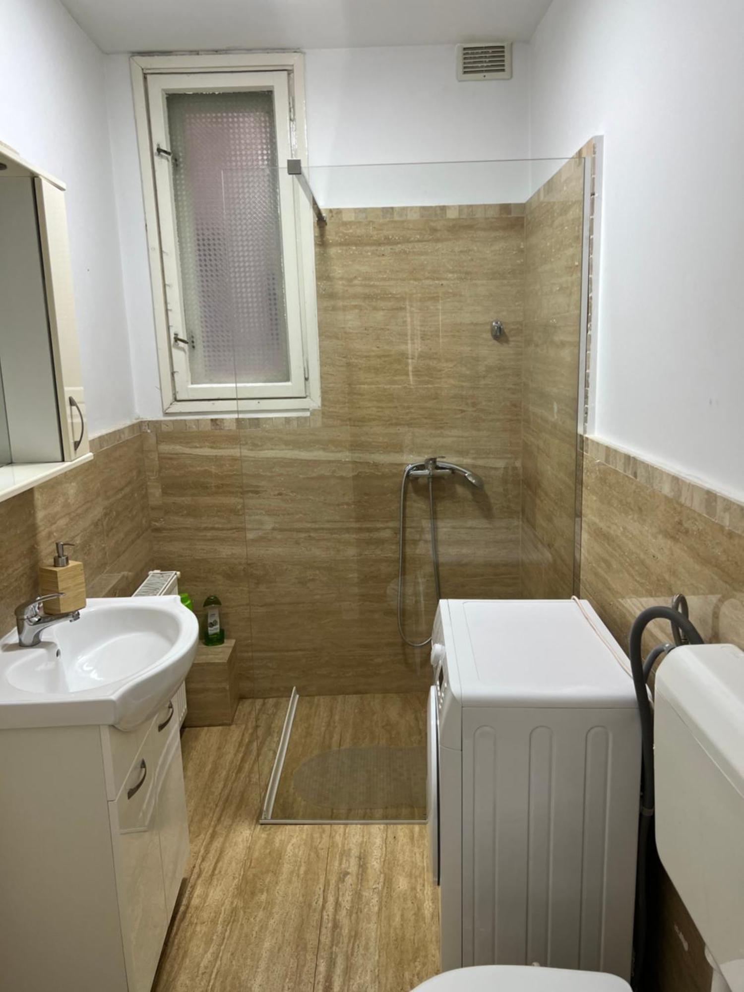 Ultra-central Spacious Near Old Town Bucureşti