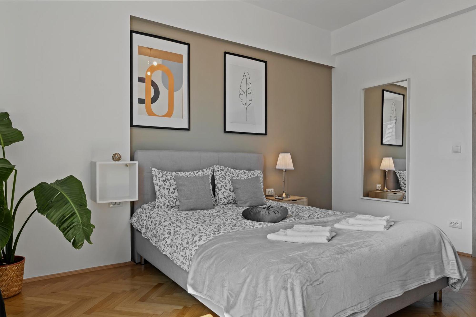 Ultracentral Dreamland 3 Bdrm Apartment