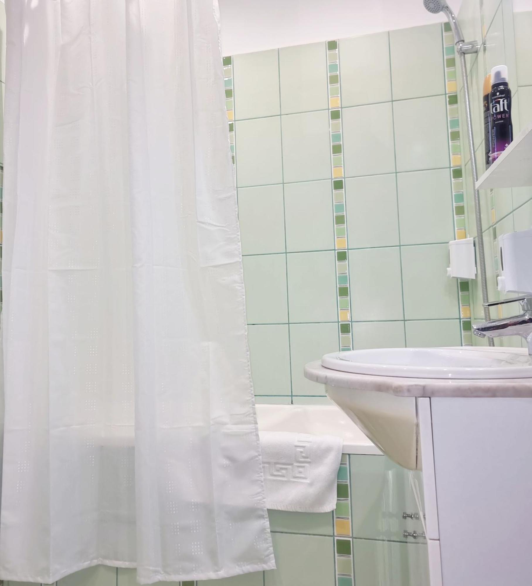Near Old Town - Chill & Relax - 3Bdr Cozy & Roomy Bucareste