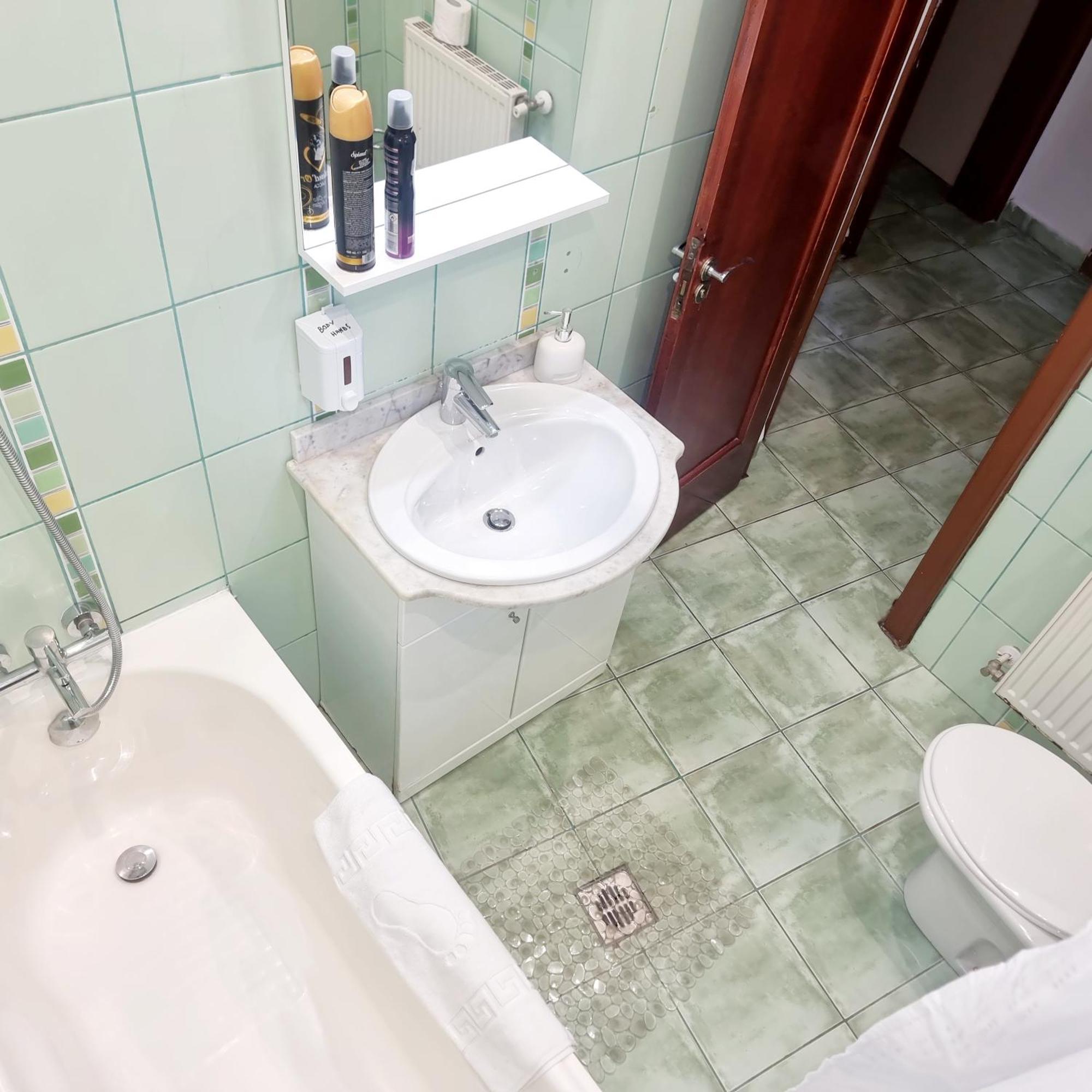 Near Old Town - Chill & Relax - 3Bdr Cozy & Roomy *