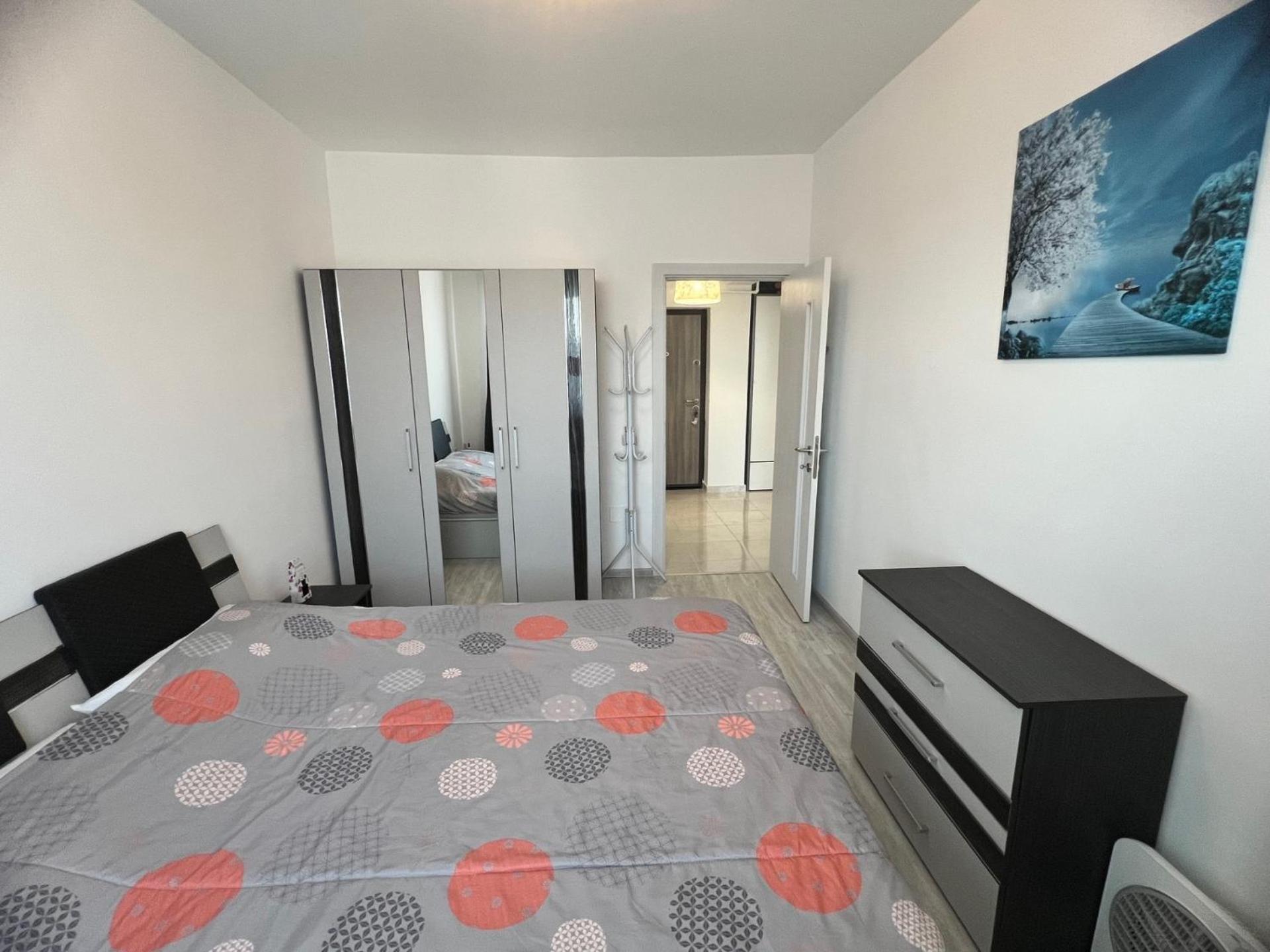 Apolonium Apartment *