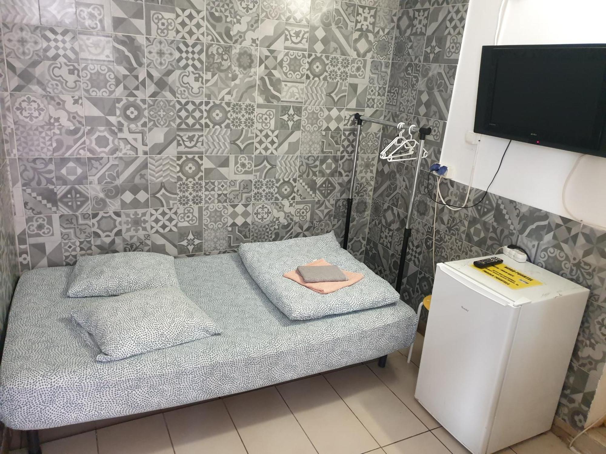 Albergue Gara De Nord-banat-4-you *