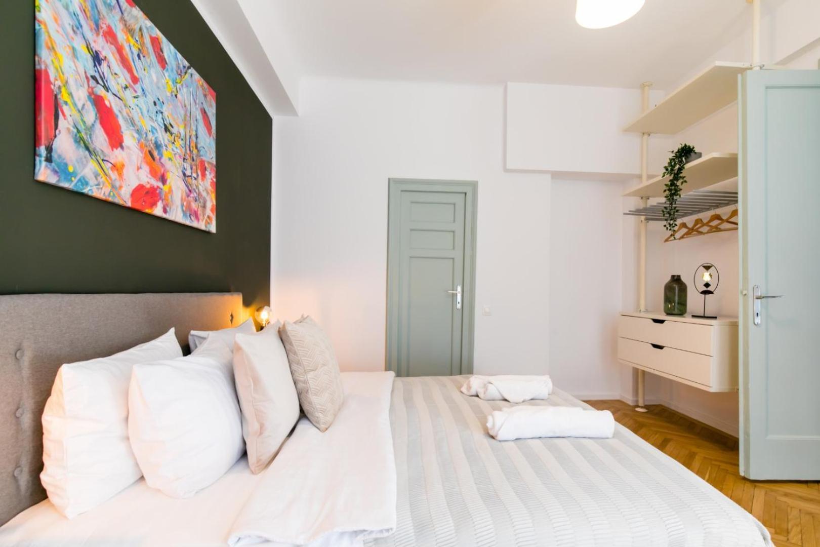 Heart Of The City - Cozy In Prime Location Apartamento Bucareste