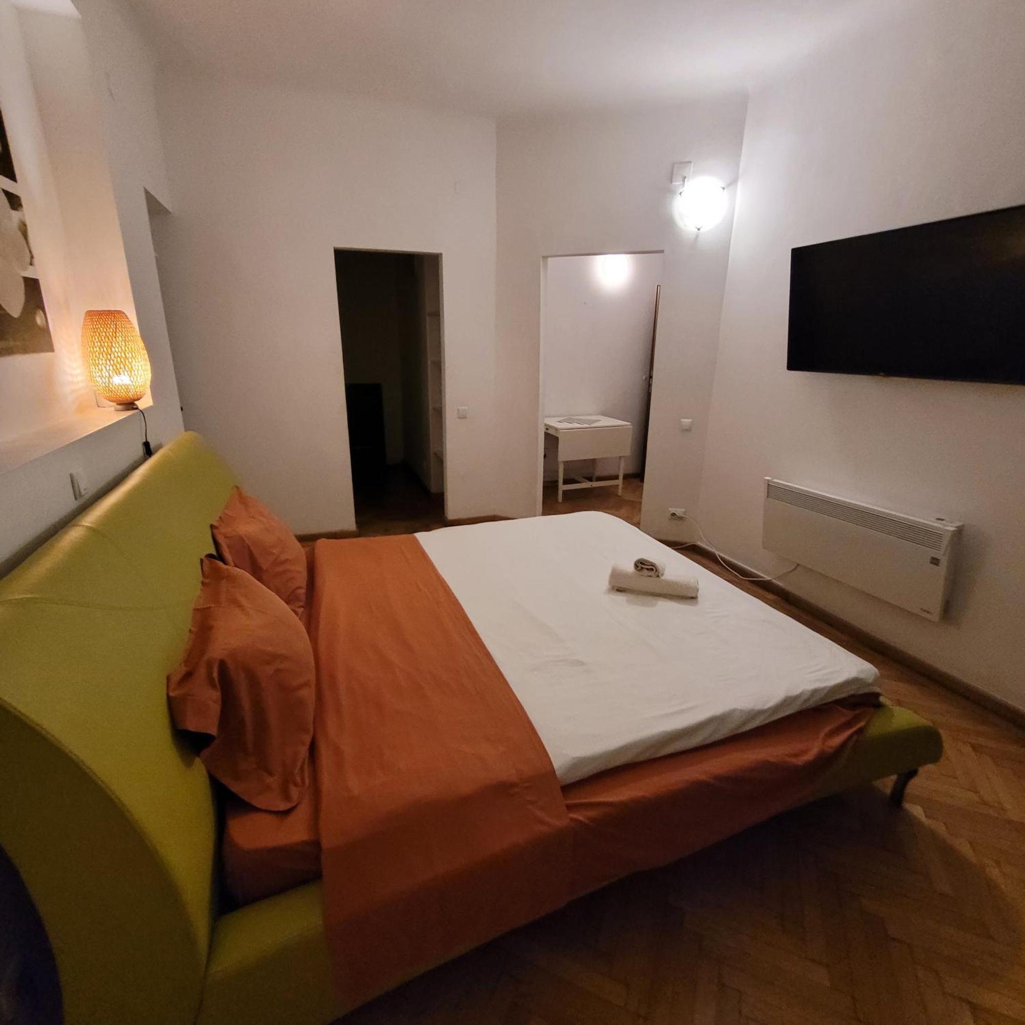 Anastasia Balcescu 2 Self Check Code In From 2pm Only Microwave Apartament Bucureşti