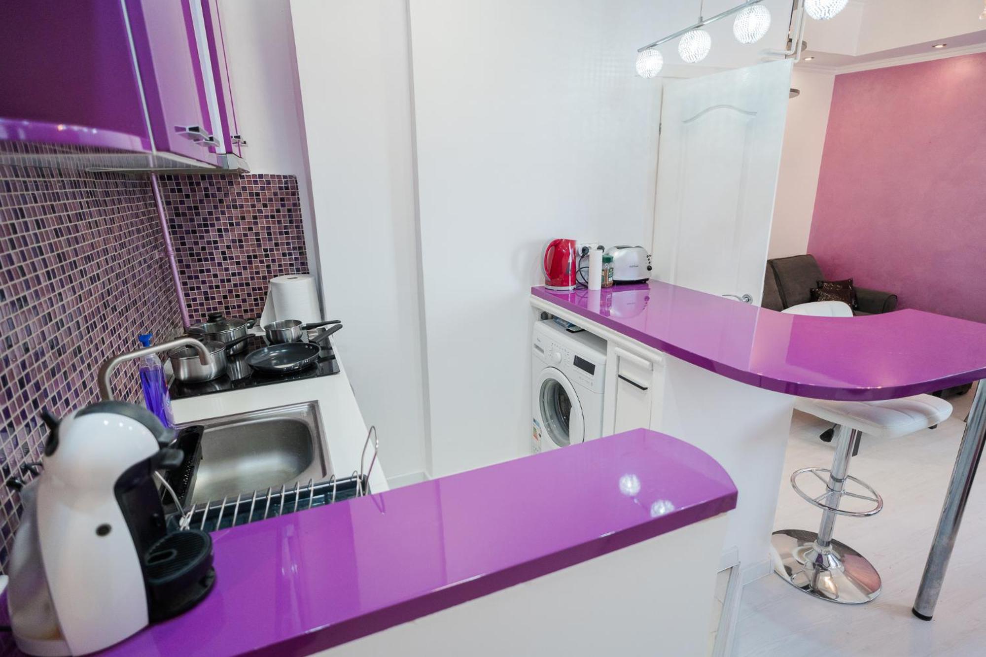 Apartament Ultra White & Lila *
