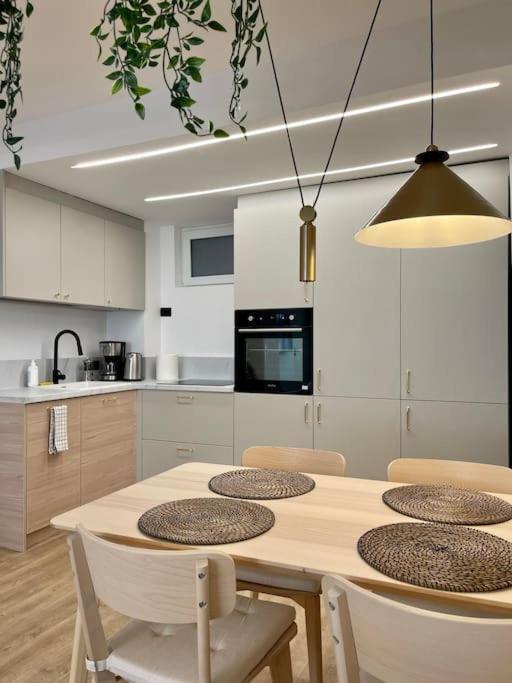 Apartamento Urban Raw Calea Victoriei - Next To The Old Town Bucareste