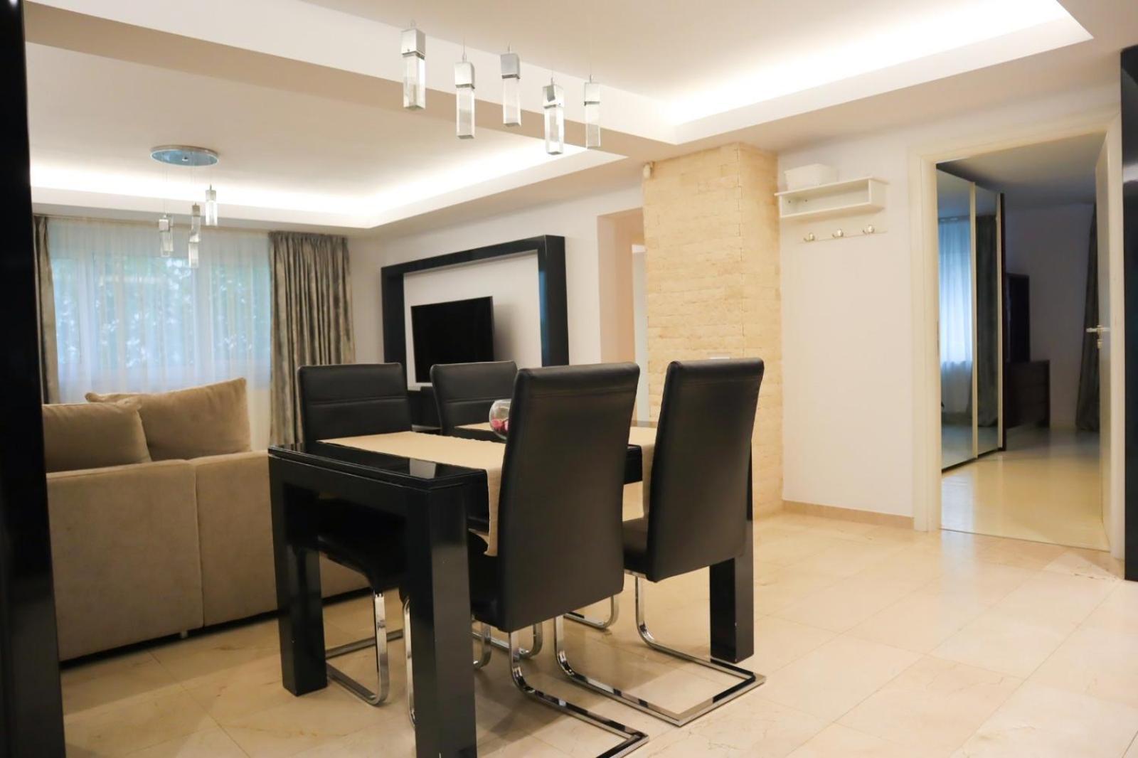 Bulevardul Decebal Apartment