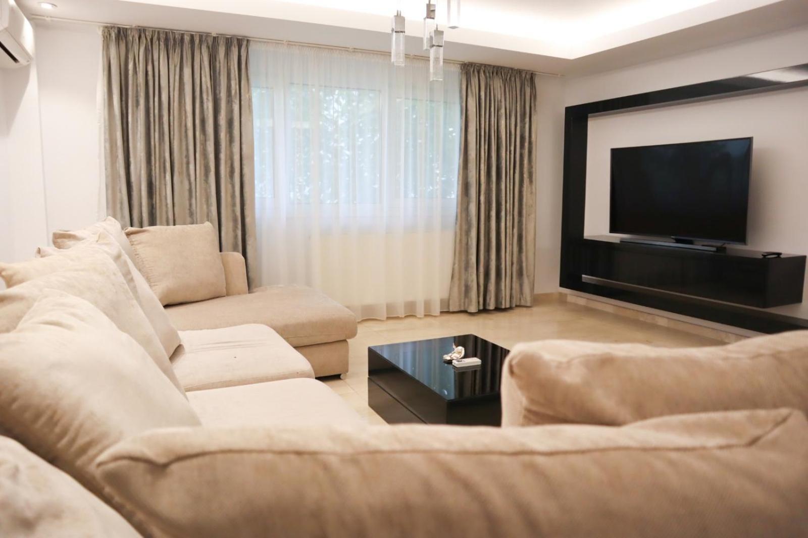 Bulevardul Decebal Apartment