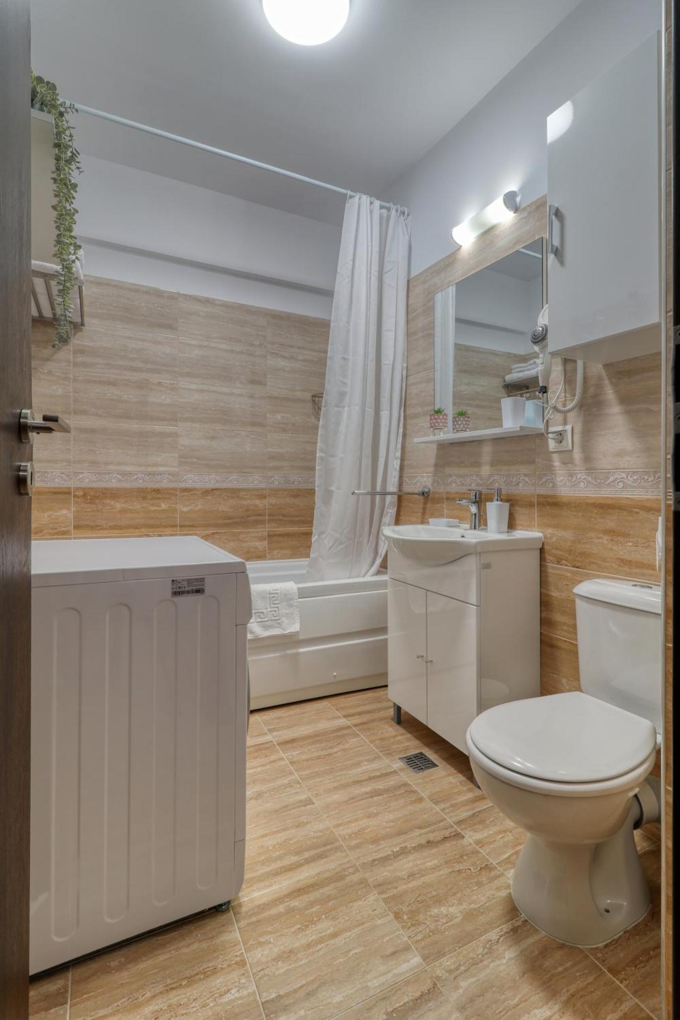 Homie Grand - Private Parking - Self Check-in Apartment