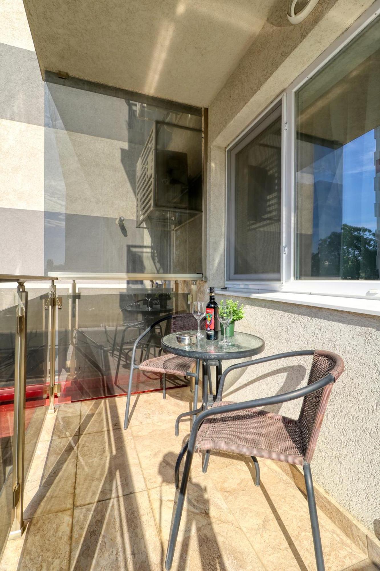 Homie Grand - Private Parking - Self Check-in Apartamento
