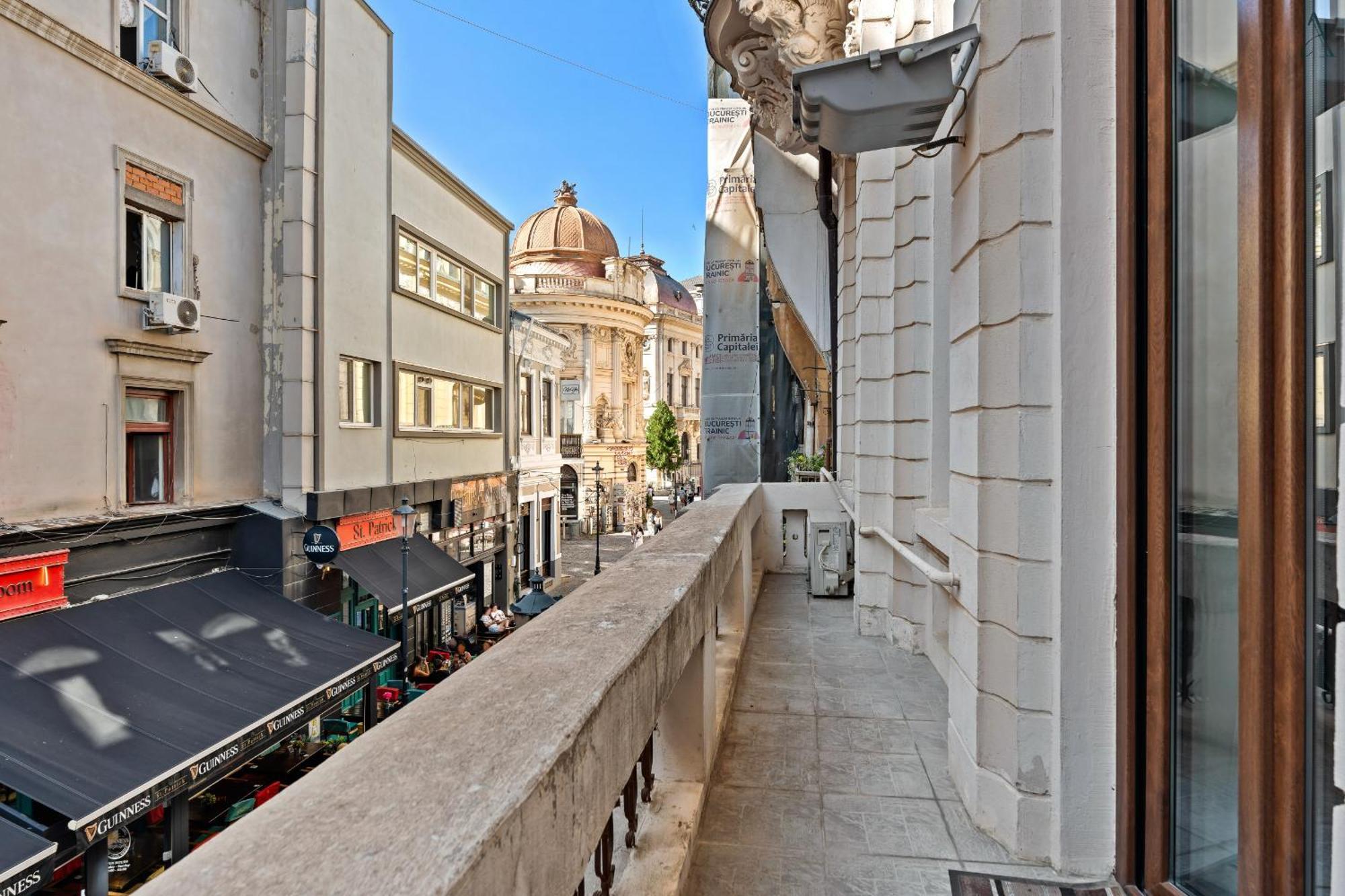 Apartment 2 Bdr In Old Town *