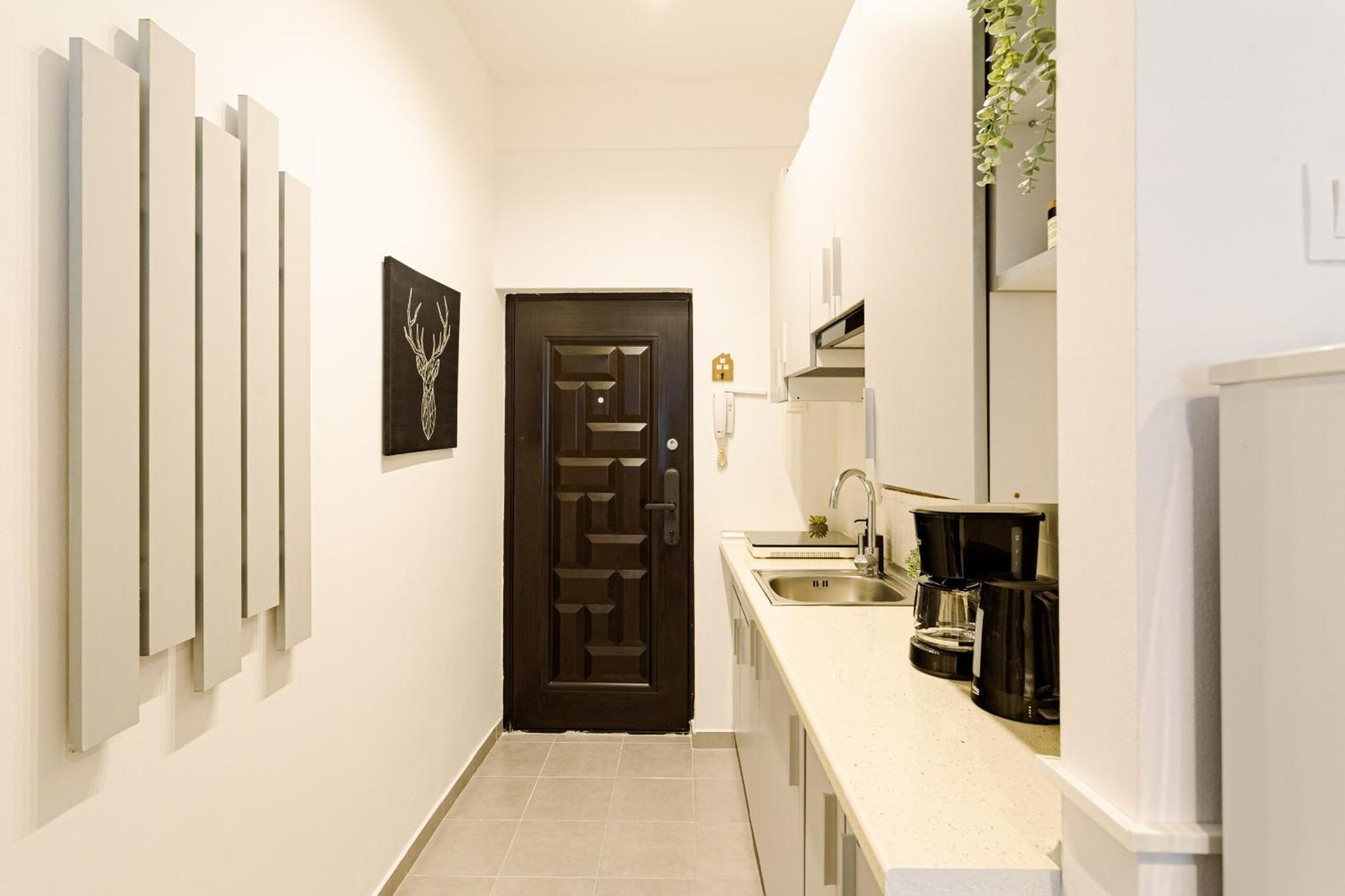 Urban Vibes - Chic On Smardan Street Bucharest