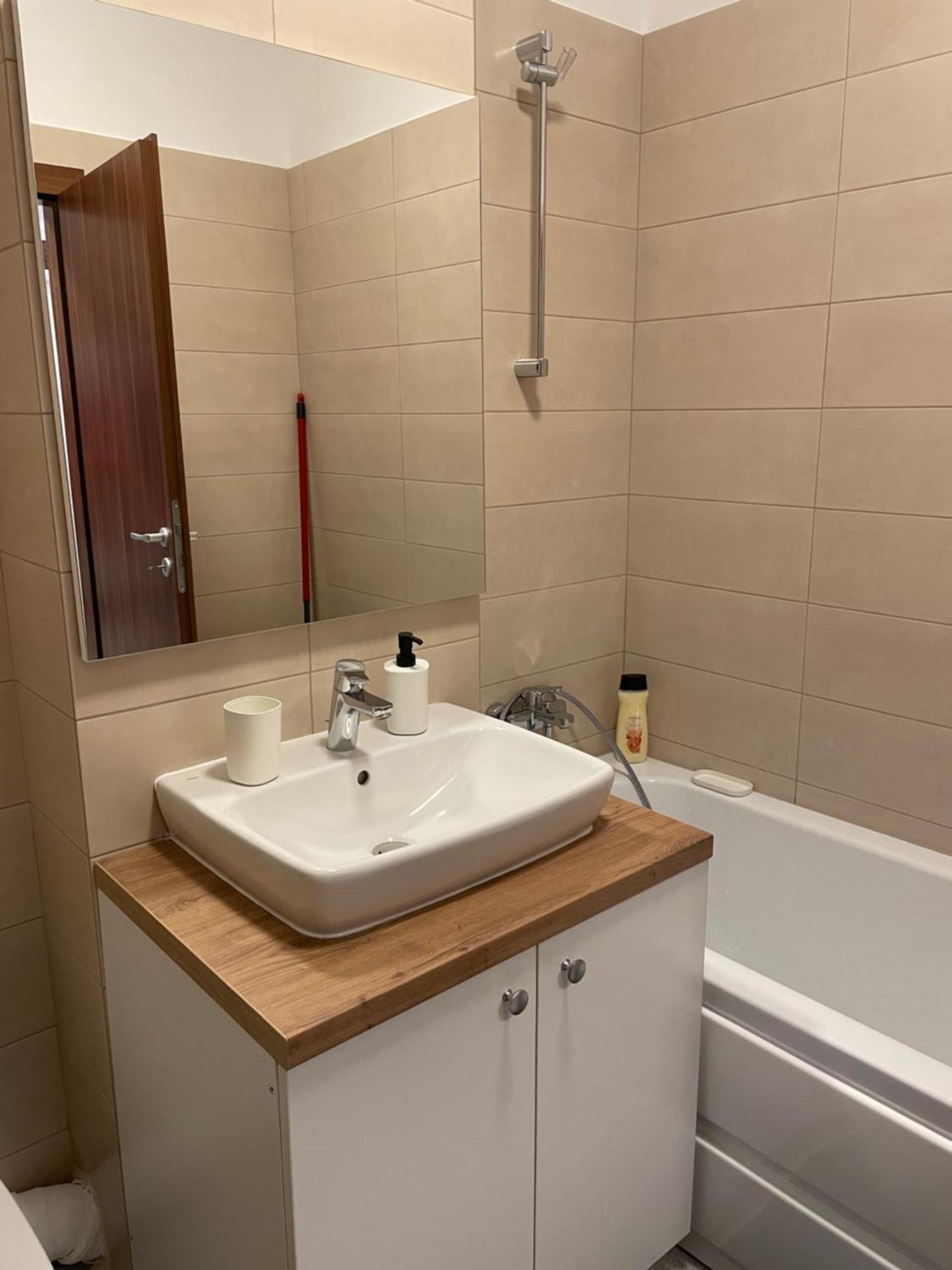 Apartment Confort 5 Bucharest