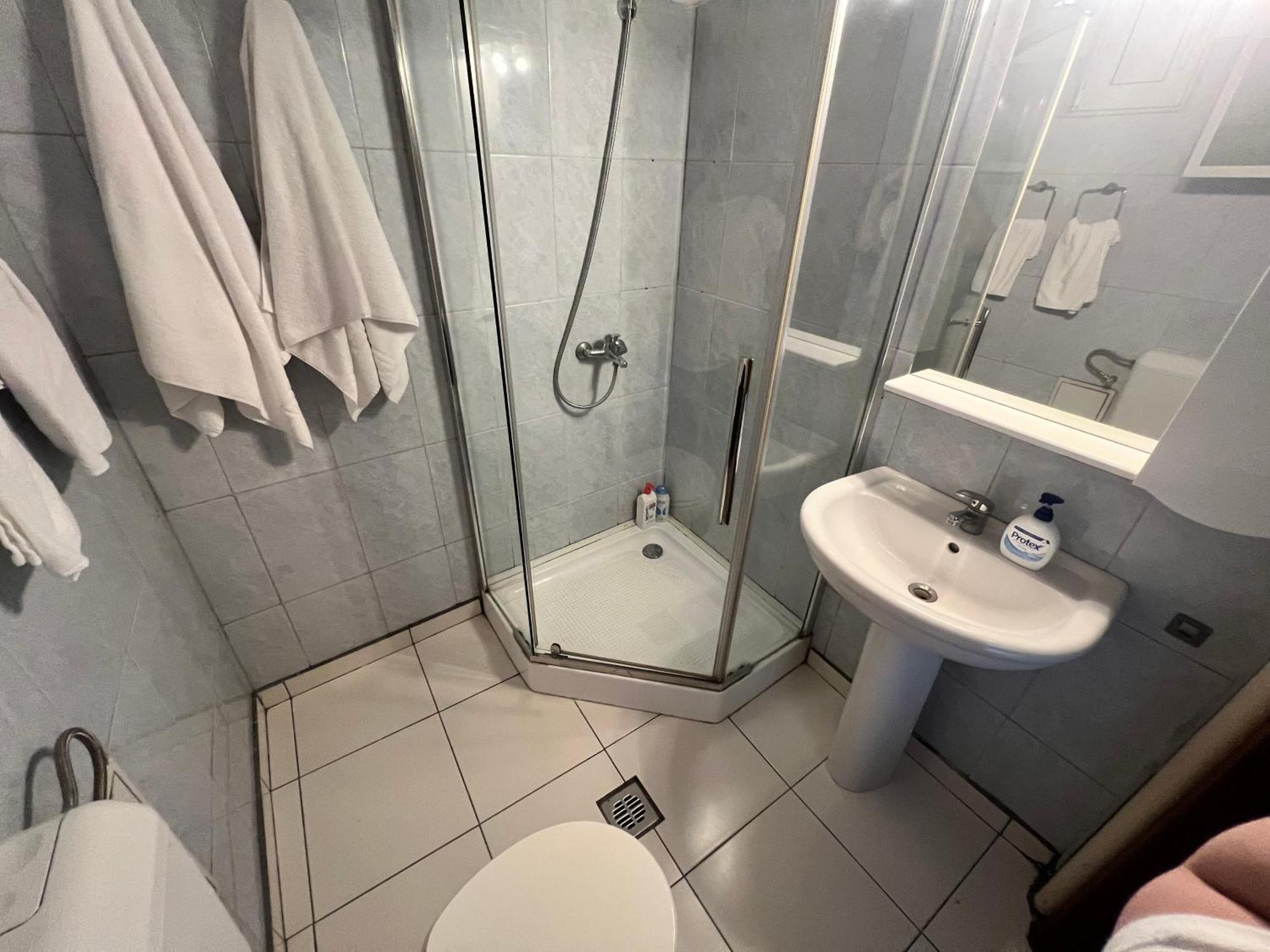 Lazy's Haven - Near Coltea Hospital Old Town Bucureşti
