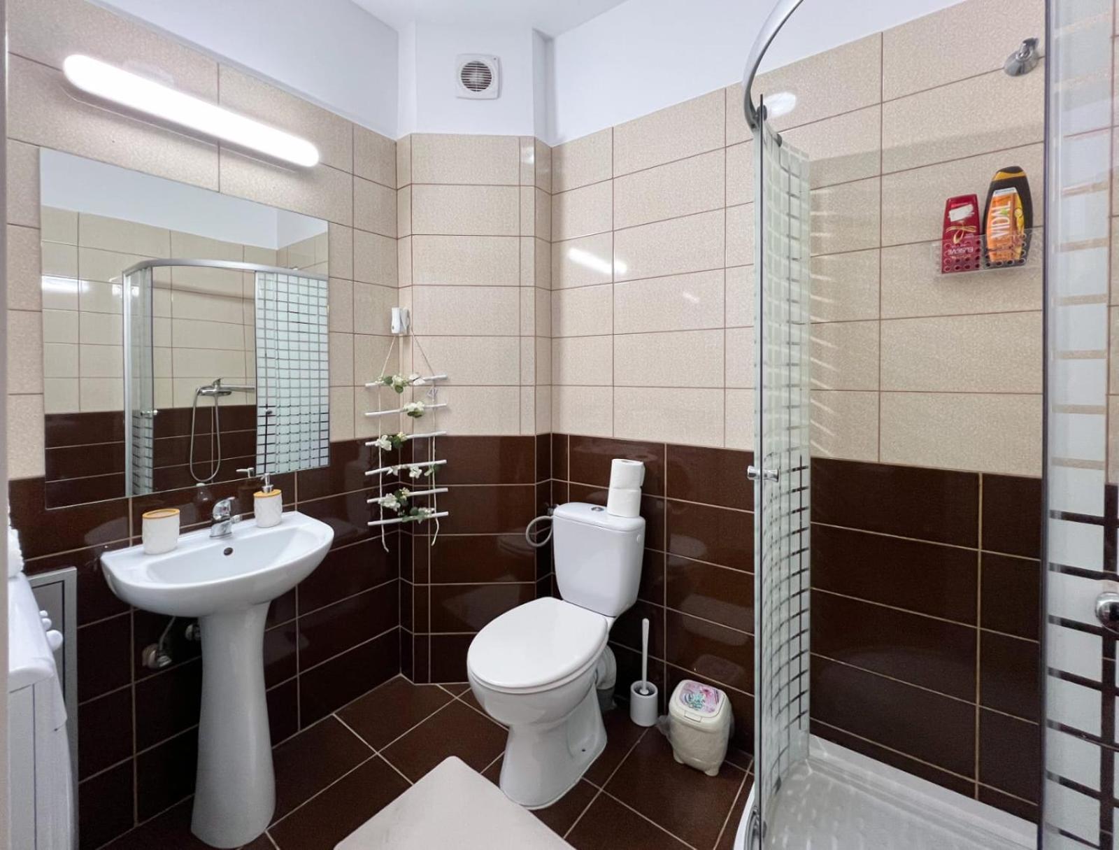 Deluxe Uniri Bucureşti
