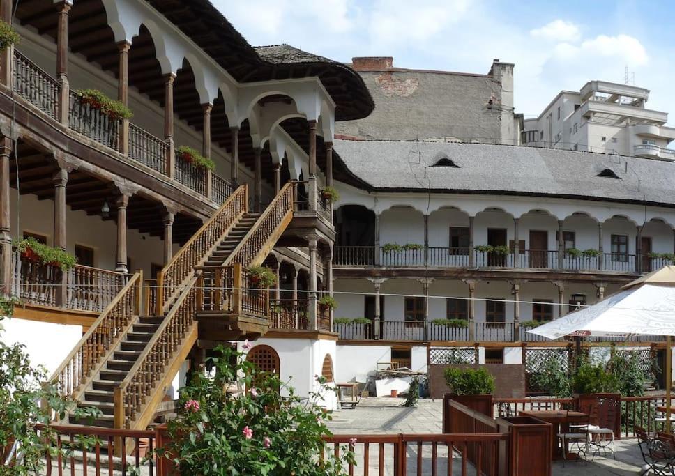 Hematite - Selestate * Bucureşti