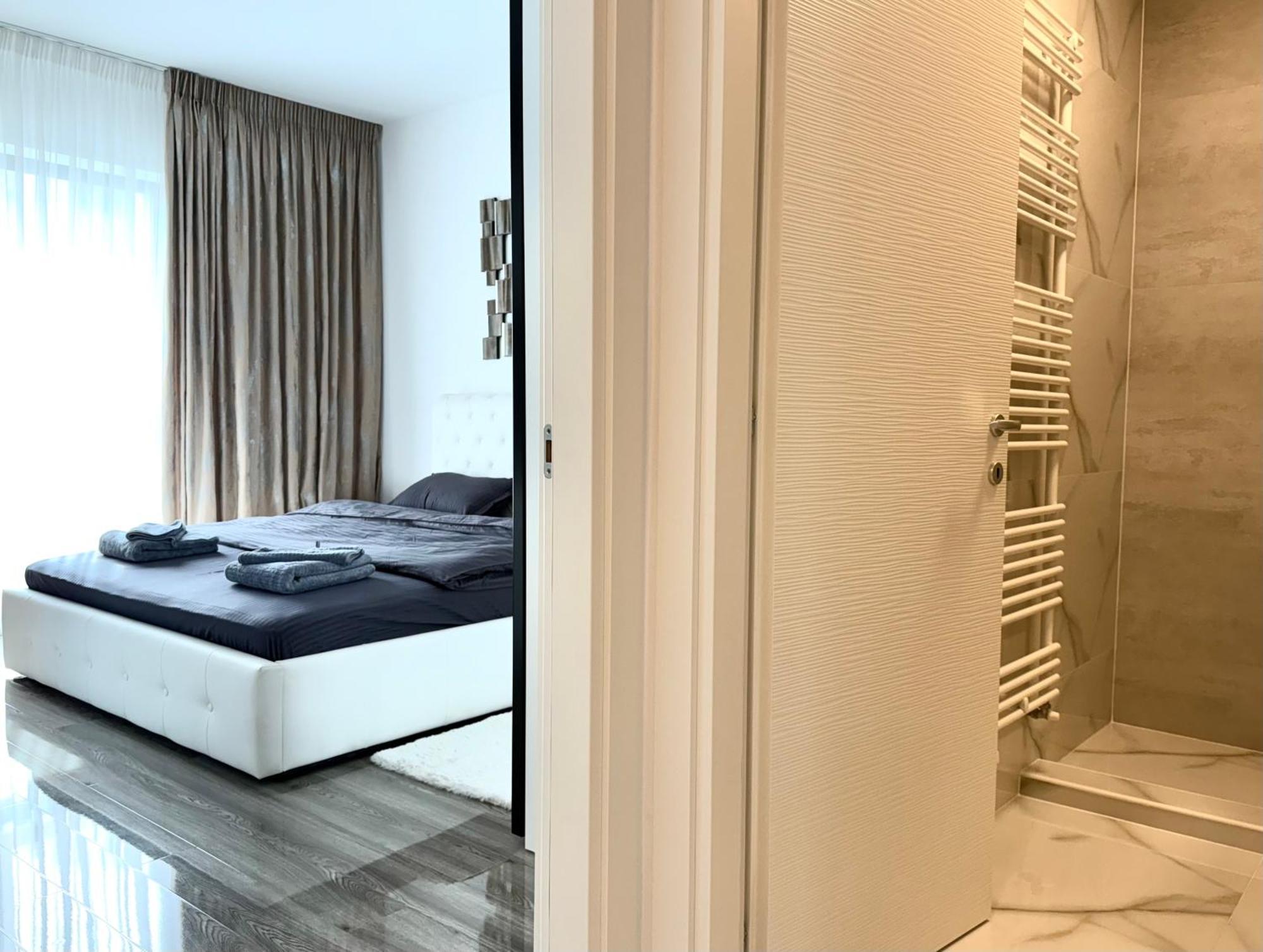 Apartment Plaza Faza 2 *