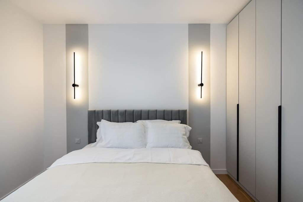 Maze Stripe 1 Bedroom In One Cotroceni Apartment Bucharest