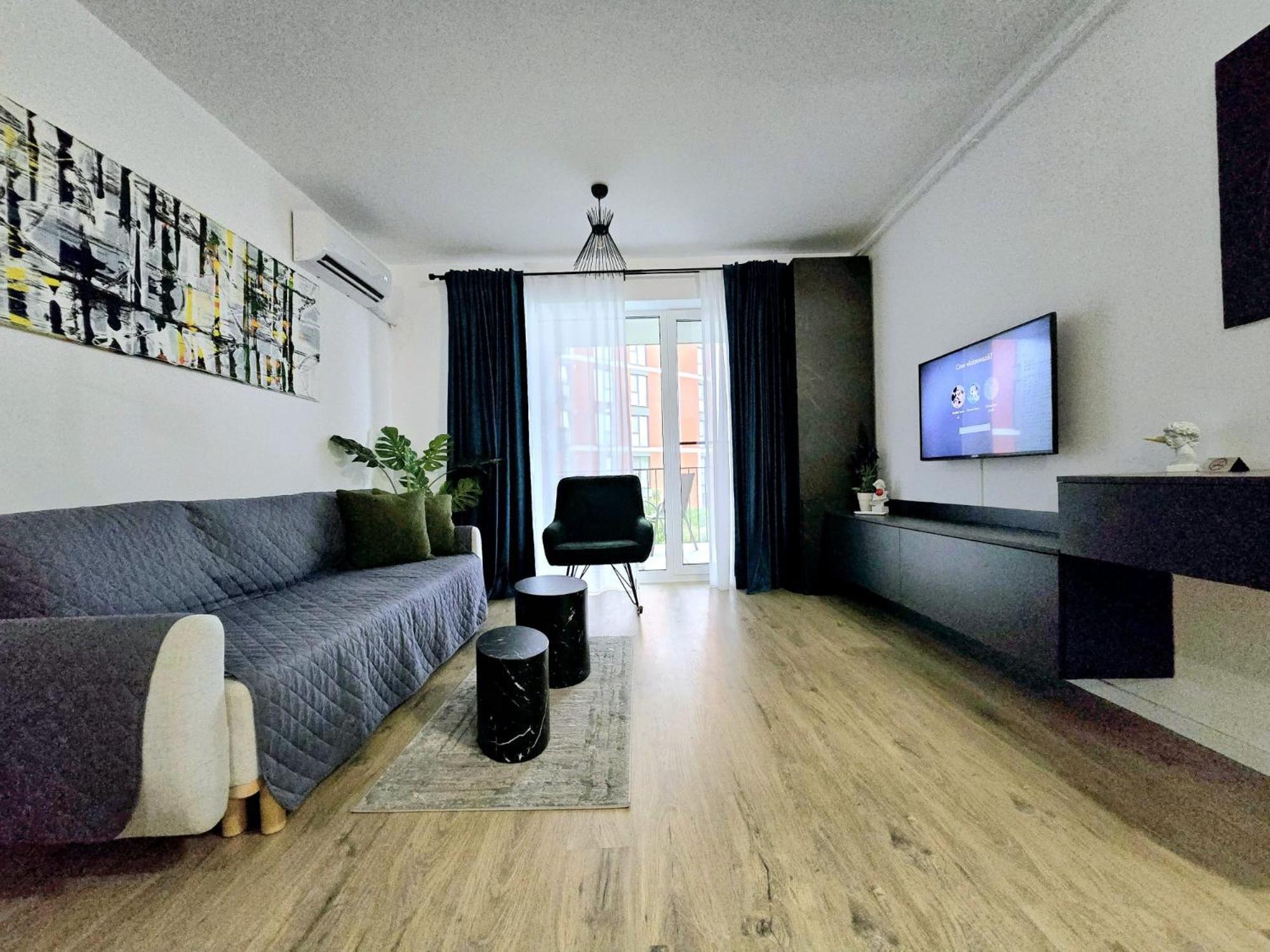Brauner Urban Apartment *