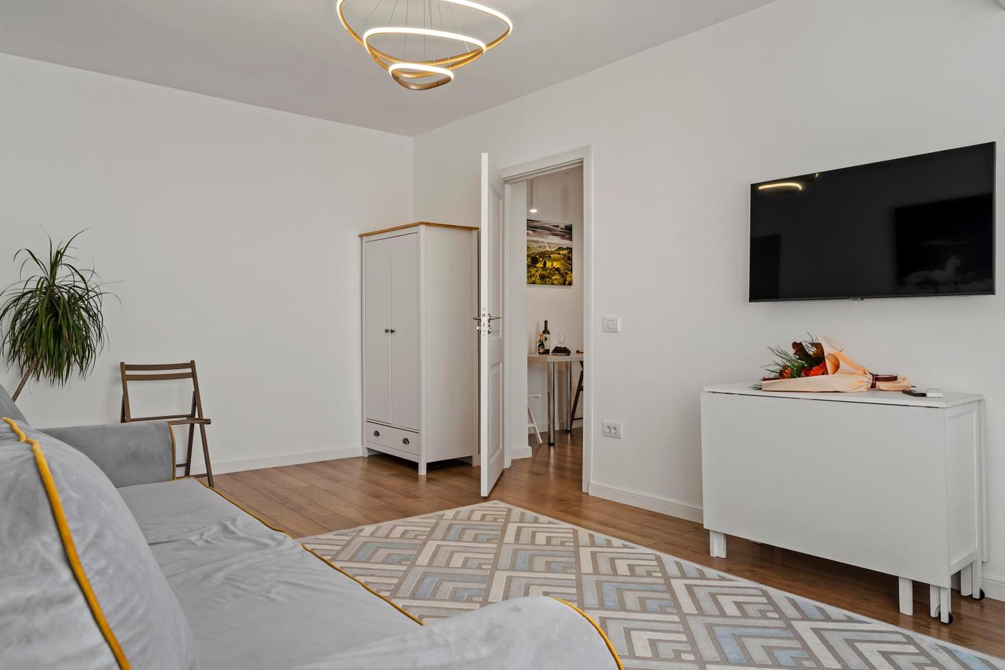 Apartamento De Lux Moghioros Park *