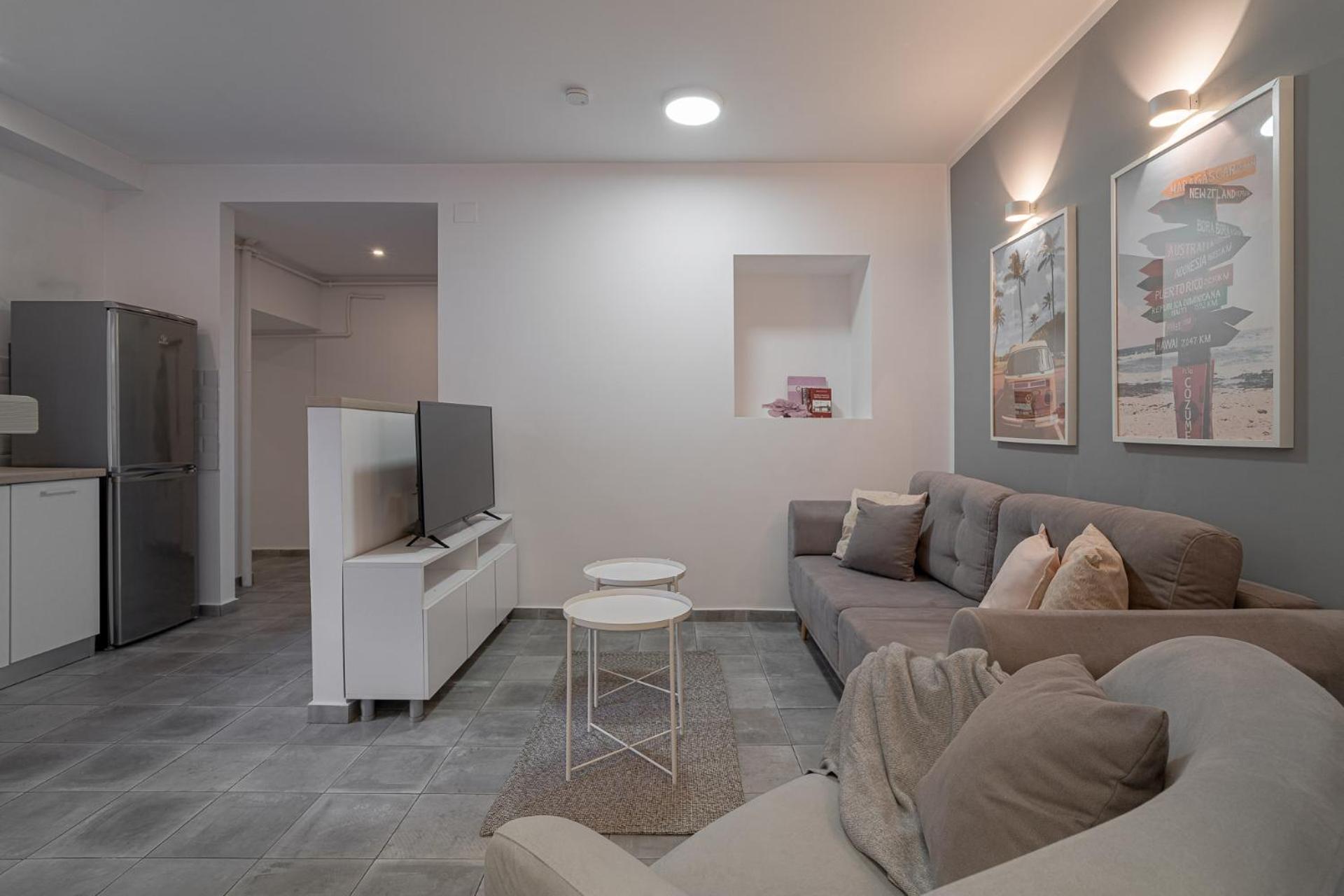 4br Sanctuary Near Cismigiu Park & Piata Universitatii Apartment *