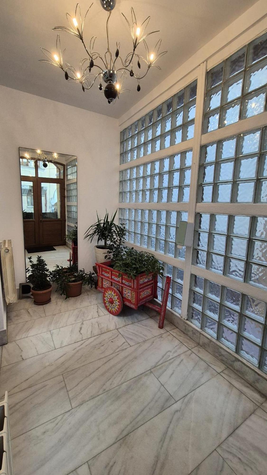 Boutique Old 1 Apartment Bucharest
