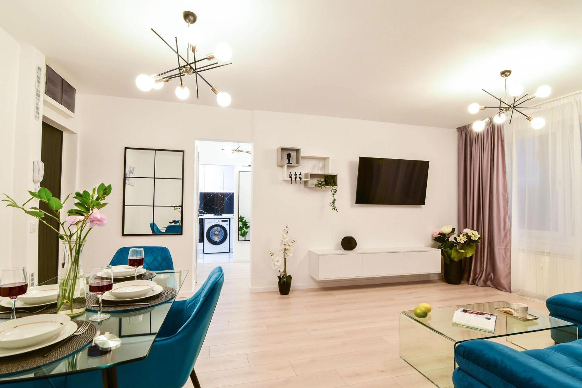 Center By Alia * Bucharest