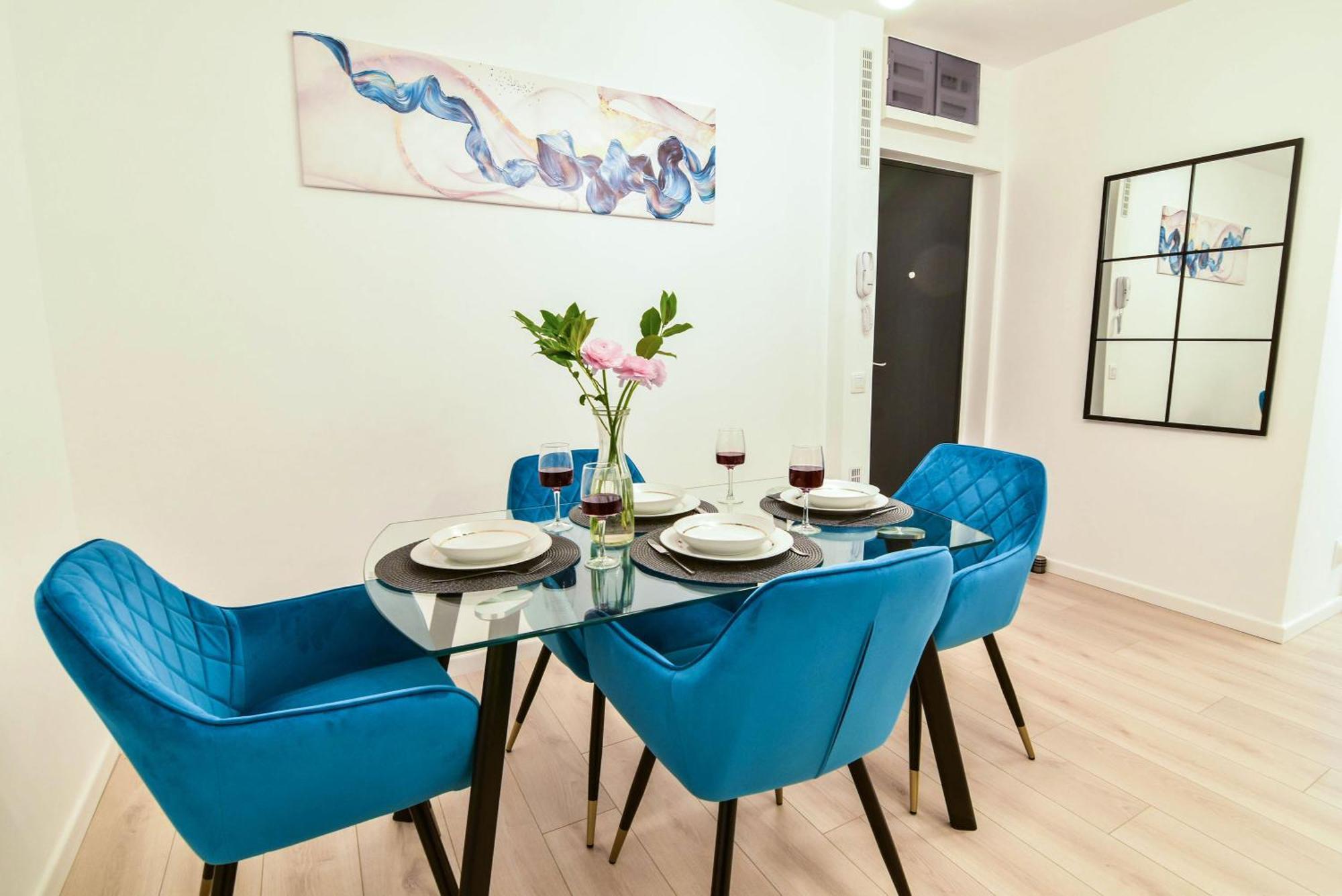 Center By Alia Apartment