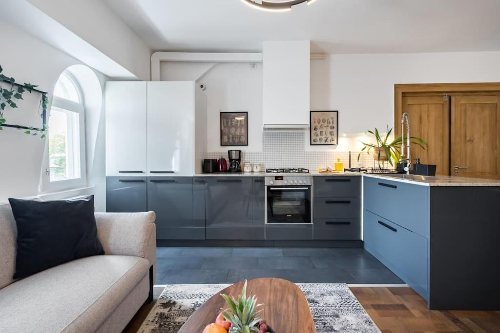 Stunning 2br - Ateneu - Center Apartment Bucharest
