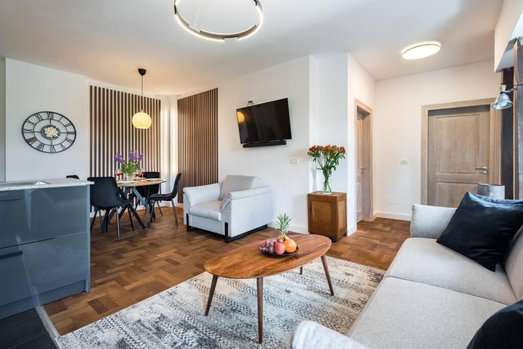Stunning 2br - Ateneu - Center Bucharest
