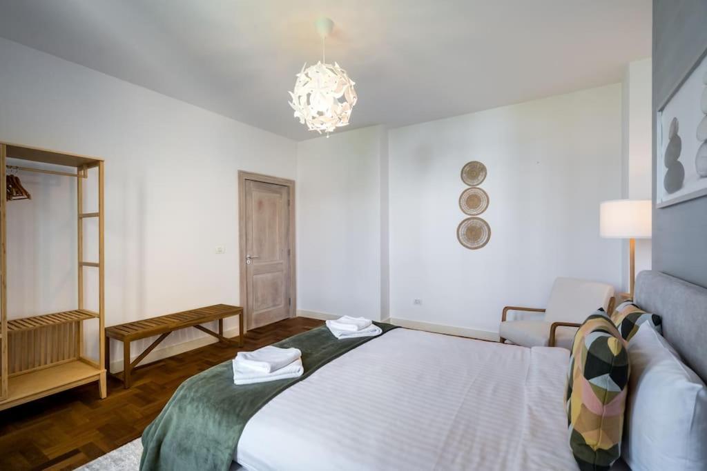 Apartment Stunning 2br - Ateneu - Center Bucharest