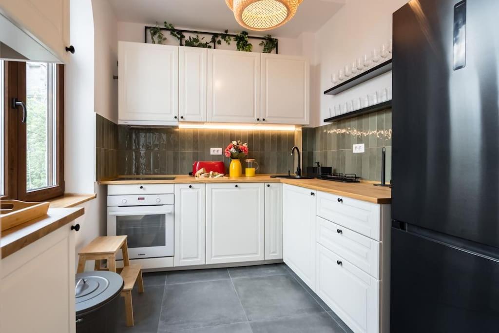 Stylish 5br - Ateneu - Amazing Location Apartment Bucharest