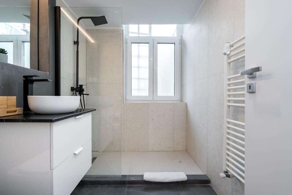 Apartment Stylish 5br - Ateneu - Amazing Location Bucharest