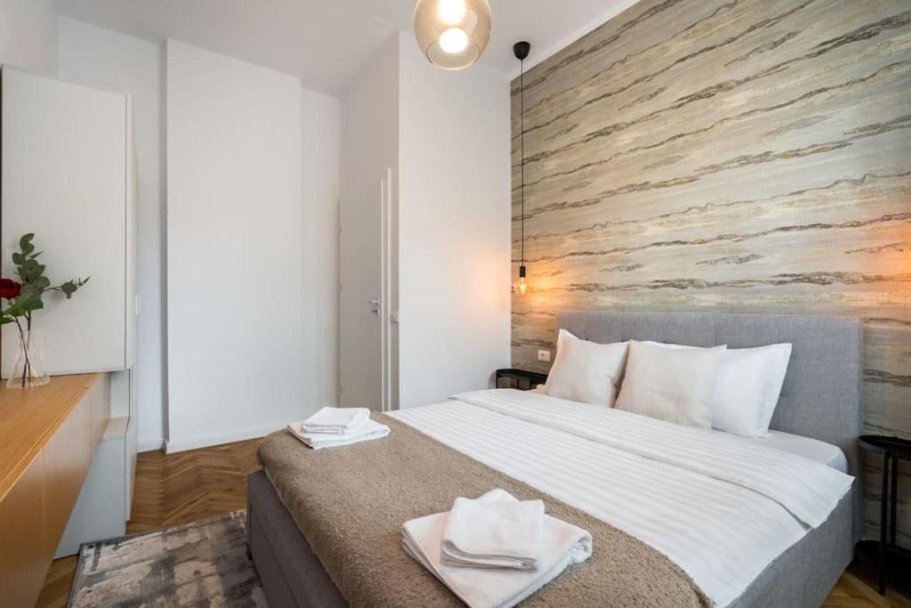 Stylish 5br - Ateneu - Amazing Location Apartment