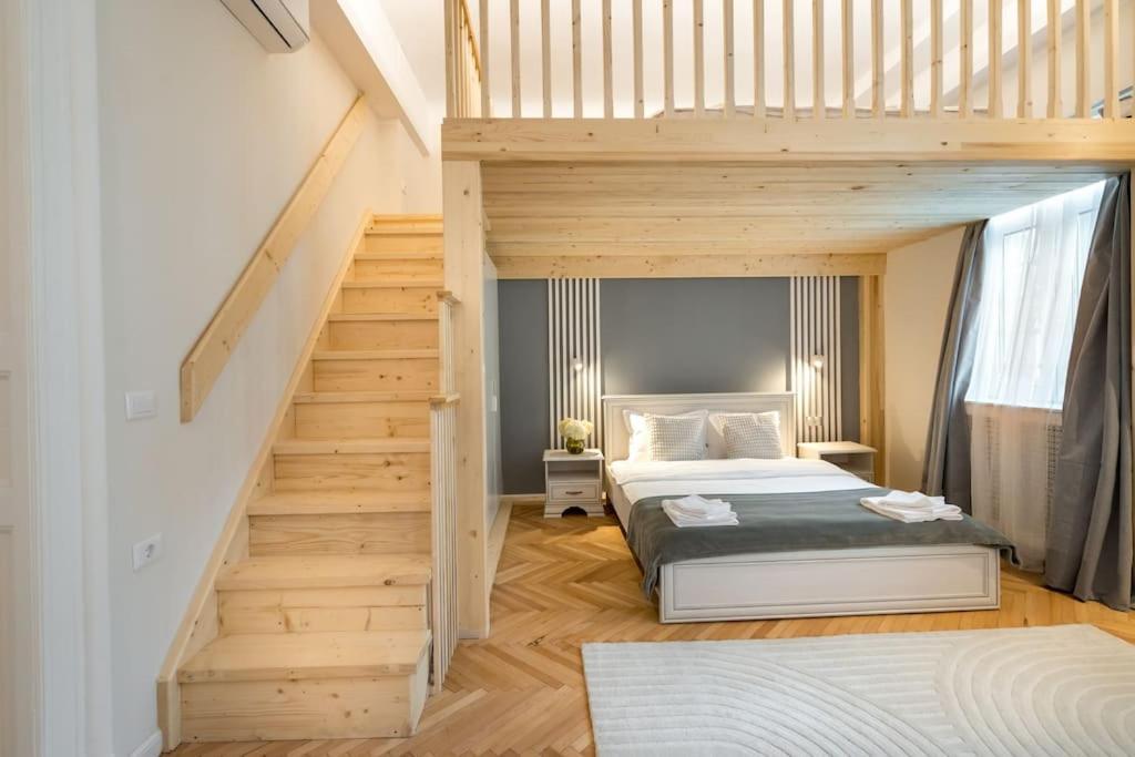 Stylish 5br - Ateneu - Amazing Location Apartment