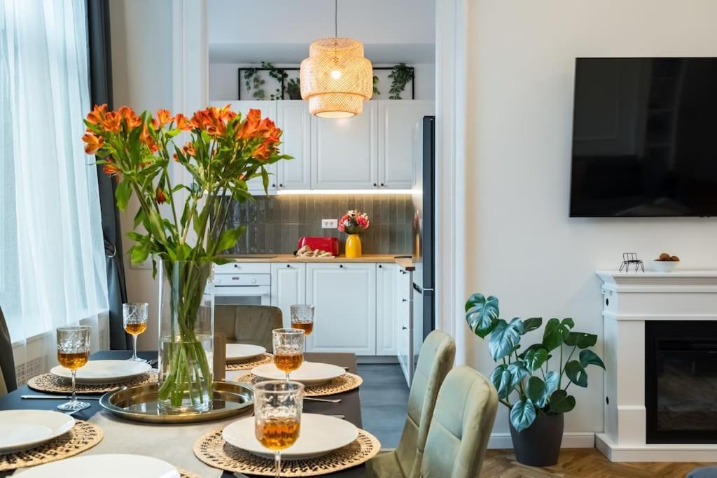 Stylish 5br - Ateneu - Amazing Location Apartment *